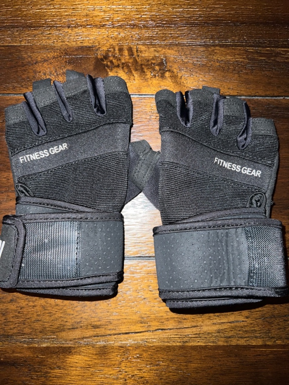 Simari Fitness Gear Black Fingerless Unisex Workout Gloves